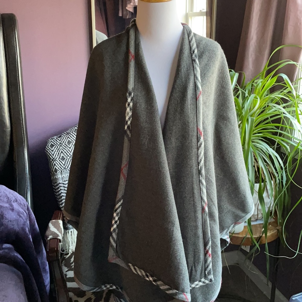 V. Fraas wrap grey plaid
